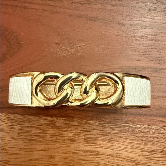 Cache Gold and White Hinge Bracelet - Picture 9 of 11